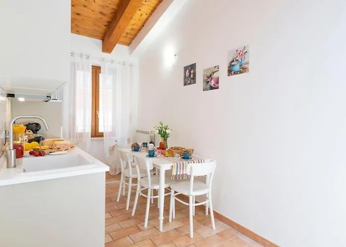 Apartment Del Moro Centro Mare By Yohome